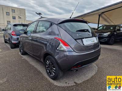 Lancia Ypsilon 0.9 TwinAir 85 CV 5 porte S&S Silver Grigio usata Salerno