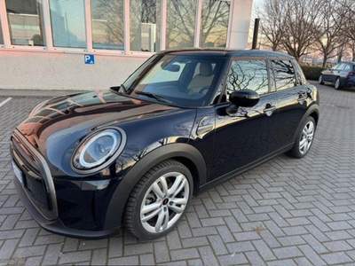 MINI Cooper 1.5 Cooper Resolute 5 porte Nero usata Magenta