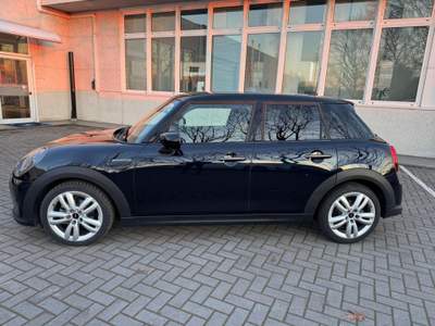 MINI Cooper 1.5 Cooper Resolute 5 porte Nero usata Magenta