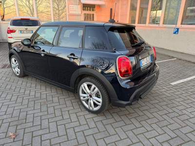 MINI Cooper 1.5 Cooper Resolute 5 porte Nero usata Magenta