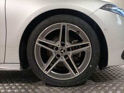 Mercedes-Benz Classe A Neopatentato, Automatic AMG Line Advanced Argento usata Magenta