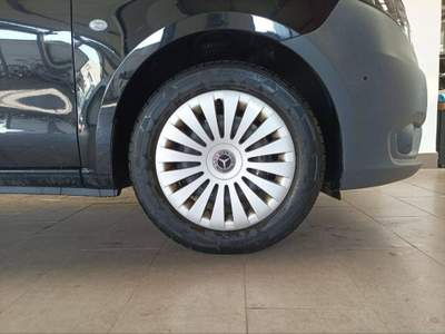 Mercedes-Benz Vito 2.0 116 CDI aut. Furgone Long PRO Nero usata Magenta