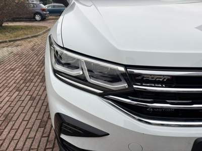 Volkswagen Tiguan 2.0 TDI 200 CV DSG 4MOTION R-Line Black Edition Bianco usata Magenta