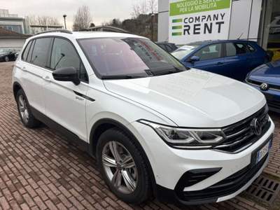 Volkswagen Tiguan 2.0 TDI 200 CV DSG 4MOTION R-Line Black Edition Bianco usata Dormelletto