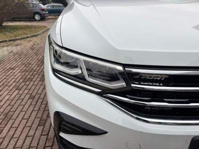 Volkswagen Tiguan 2.0 TDI 200 CV DSG 4MOTION R-Line Black Edition Bianco usata Dormelletto