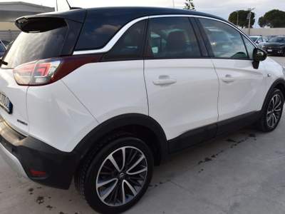 Opel Crossland 1.5 ECOTEC D 102 CV S&S Ultimate *Navi,Sensori,LED Bianco usata San Vito dei Normanni