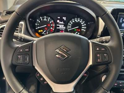 Suzuki S-Cross 1.4 Hybrid Top Bianco usata Novara