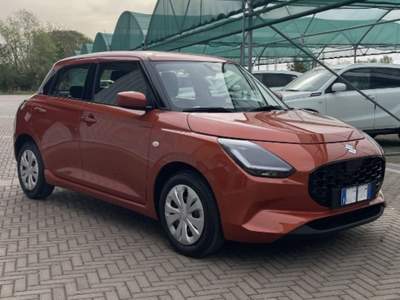 Suzuki Swift 1.2 Hybrid WAKU Arancione usata Novara