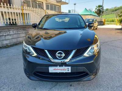 Nissan Qashqai 1.2 DIG-T Visia Nero usata Grottaminarda