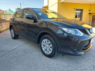 Nissan Qashqai 1.2 DIG-T Visia Nero usata Grottaminarda