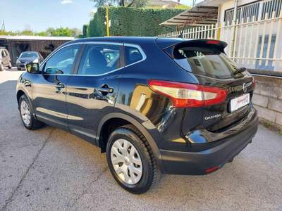 Nissan Qashqai 1.2 DIG-T Visia Nero usata Grottaminarda