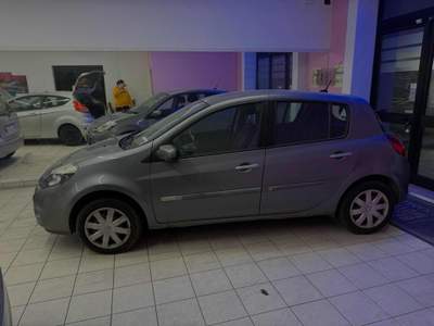 Renault Clio 1.2 16V 5 porte Luxe Grigio usata Castagnaro