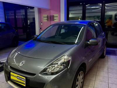 Renault Clio 1.2 16V 5 porte Luxe Grigio usata Castagnaro