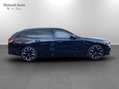 BMW i5 Touring edrive40 Msport Edition Blu/Azzurro usata Casale Monferrato