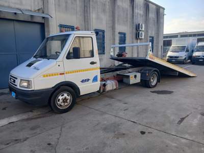 Iveco Daily carroattrezzi 35.10 Bianco usata Pieve Emanuele