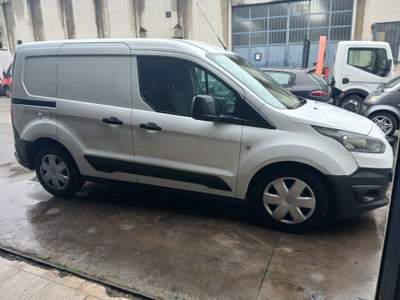 Ford Tourneo Connect 7 1.5 TDCi 120 CV Bianco usata Pieve Emanuele