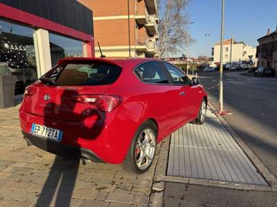 Alfa Romeo Giulietta 2.0 JTDm-2 170 CV TCT Distinctive XENO-BLUETOOTH Rosso usata Alba