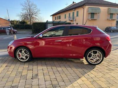 Alfa Romeo Giulietta 2.0 JTDm-2 170 CV TCT Distinctive XENO-BLUETOOTH Rosso usata Alba