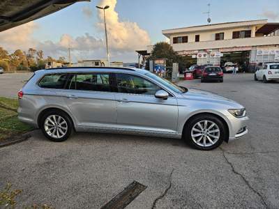 Volkswagen Passat Passat Var. 2.0 TDI DSG Comfortline BMT Argento usata Pomezia