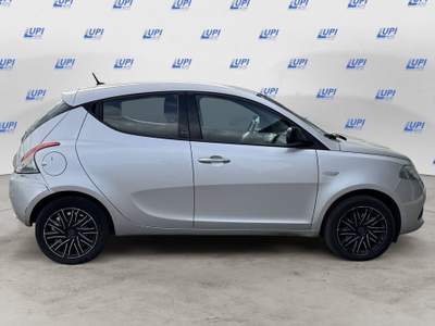 Lancia Ypsilon 1.0 firefly hybrid Gold s&s 70cv Argento usata Pistoia