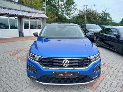 Volkswagen T-Roc 1.0 tsi Style 115cv ADATTA X NEOPATENTATI Blu/Azzurro usata Abbiategrasso