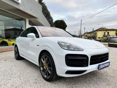 Porsche Cayenne Coupé 4.0 V8 Turbo S E-Hybrid Bianco usata Abano Terme
