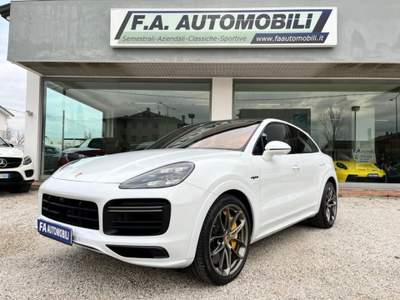 Porsche Cayenne Coupé 4.0 V8 Turbo S E-Hybrid Bianco usata Abano Terme