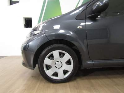 Toyota Aygo 1.0 12V VVT-i 5 porte - NEOPATENTATI Grigio usata Fino Mornasco