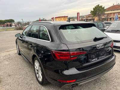 Audi A4 Avant 2.0 TFSI S tronic g-tron S line Nero usata Coriano