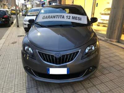 Lancia Ypsilon 1.0 FireFly 5 porte S&S Hybrid Gold Grigio usata Marsala