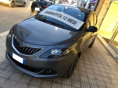 Lancia Ypsilon 1.0 FireFly 5 porte S&S Hybrid Gold Grigio usata Marsala