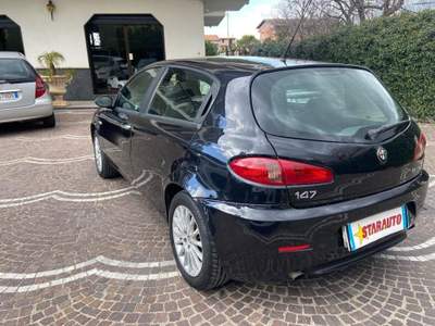 Alfa Romeo 147 1.6 16V TS 5 porte Distinctive Nero usata ANGRI
