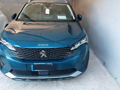 Peugeot 3008 Hybrid 225 e-EAT8 Allure Blu/Azzurro usata Civitavecchia