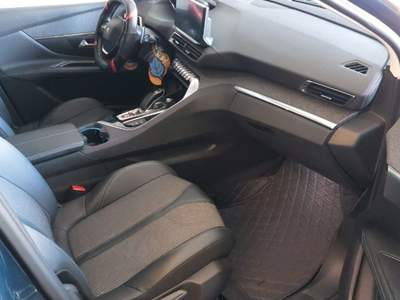 Peugeot 3008 Hybrid 225 e-EAT8 Allure Blu/Azzurro usata Civitavecchia