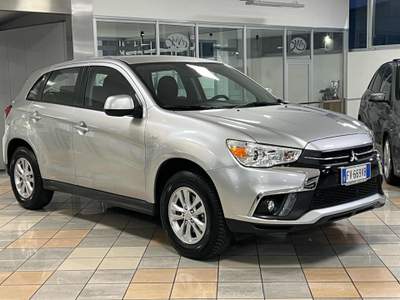 Mitsubishi ASX 1.6 2WD Instyle Navi Argento usata Stradella
