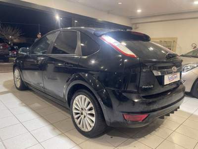 Ford Focus 1.8 tdci Titanium 5p Nero usata Alessandria