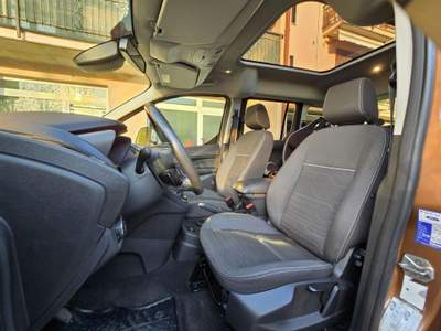 Ford Tourneo Connect 1.6 TDCi 115 CV Titanium GancioTraino Neopatentati Marrone usata Cava Manara