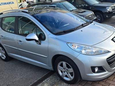 Peugeot 207 sw. Grigio usata Rovato