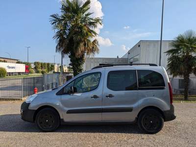 Peugeot Partner Tepee BlueHDi 100 Outdoor 7 posti Grigio usata Limena
