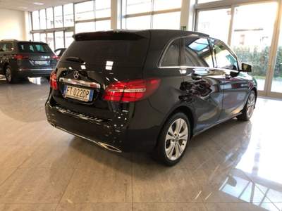Mercedes-Benz Classe B AUTOMATICA, LED, CARPLAY, NAVI, RETROCAMERA Nero usata Bareggio