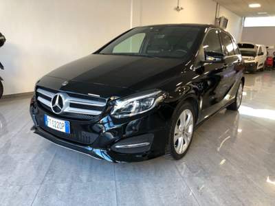 Mercedes-Benz Classe B AUTOMATICA, LED, CARPLAY, NAVI, RETROCAMERA Nero usata Bareggio