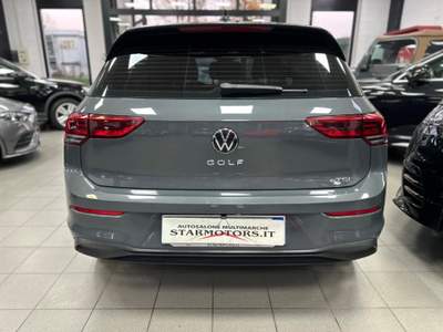 Volkswagen Golf 8 1.0 eTSI EVO DSG CarPlay Fari Led Grigio usata Cernusco sul Naviglio