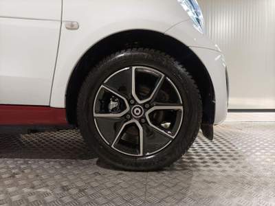 Smart ForTwo EQ Passion Bianco usata Magenta