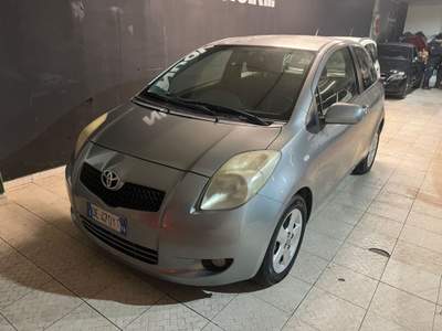 Toyota Yaris 1.0 3 porte Sol Grigio usata PALERMO