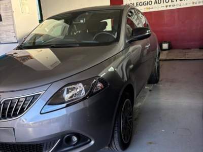 Lancia Ypsilon 1.0 FireFly 5 porte S&S Hybrid Gold Grigio usata Modena