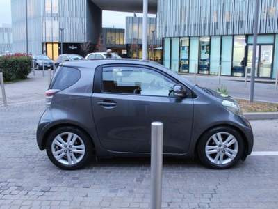 Toyota iQ 1.3 / keyless / clima automatico / garanzia Grigio usata Roma