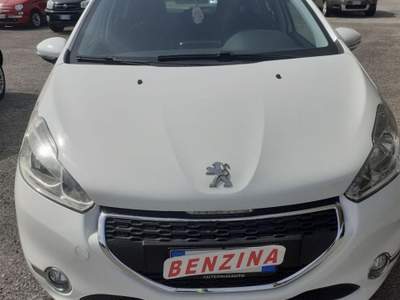 Peugeot 208  Bianco usata Pignataro Interamna