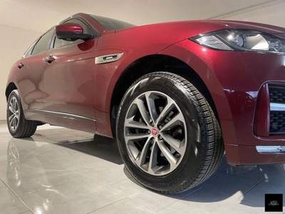 Jaguar F-Pace 2.0 D 180 CV aut. R-Sport usata San Giuseppe Vesuviano