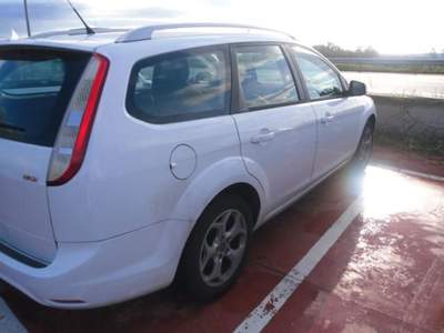 Ford Focus 1.6 TDCi 115CV SW Tit.DPF Business Bianco usata Stignano