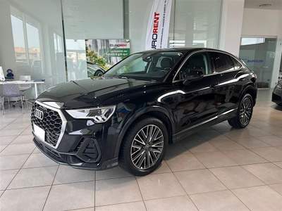 Audi Q3 2.0 150cv 35 TDI business S-tronic Nero usata Polignano a Mare